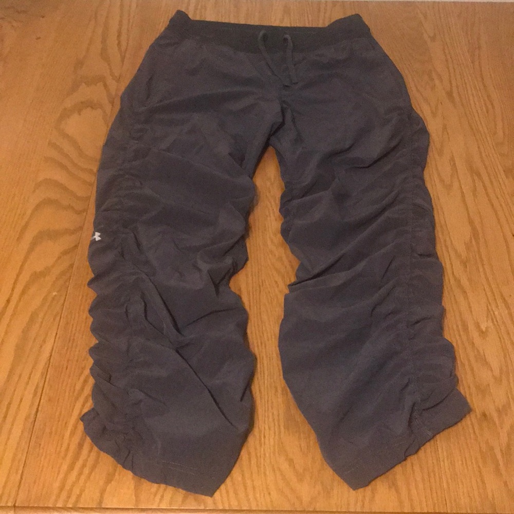 Scrunched Style UA Joggers (Large)